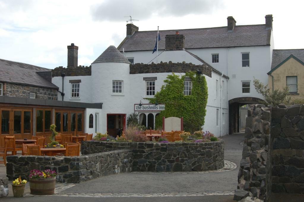 Bushmills Inn Hotel & Restaurant Extérieur photo